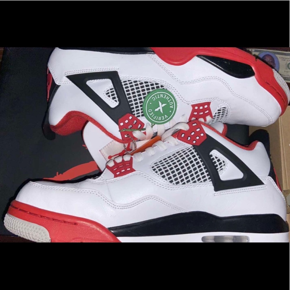 “Fire red” air Jordan 4